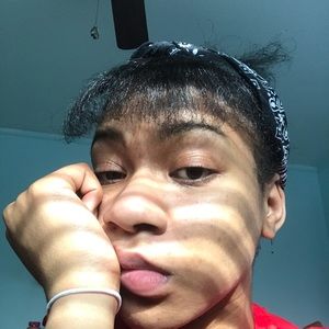 Meet your Posher, Kelli